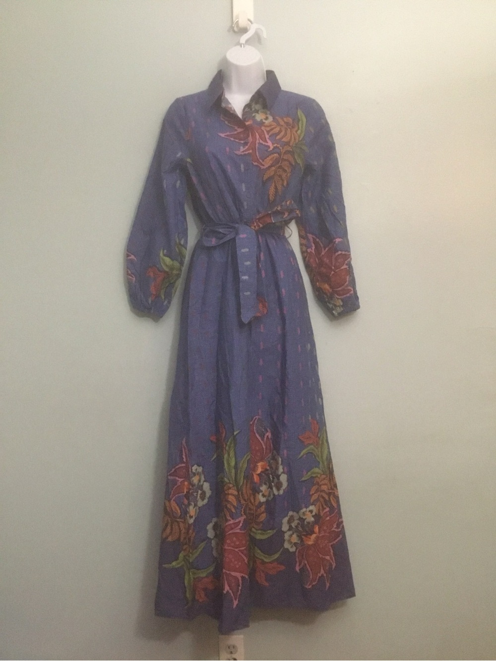 Celina Moon Floral Button-Front Maxi Dress with Belt size small